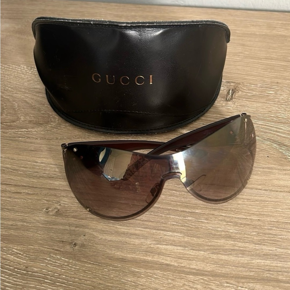 Gucci Women's Sunglasses in Dark Brown